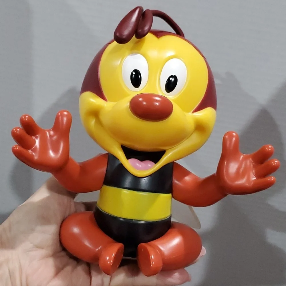 Disney Spike the Bee 🐝  Sipper Cup L👀K Epcot 🌎 Garden Accessory